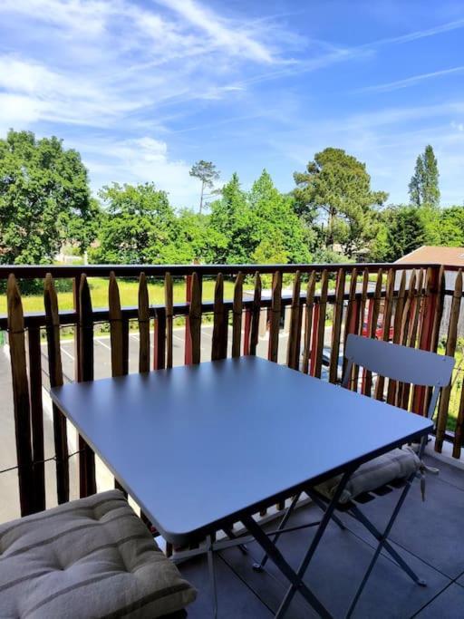 Location De Vacances A Andernos - Appartement 2 Chambres Dans Residence Neuve المظهر الخارجي الصورة